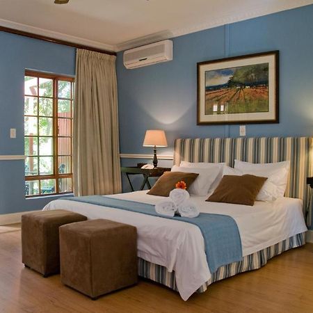 Willowbrook Country House Cape Town Room photo