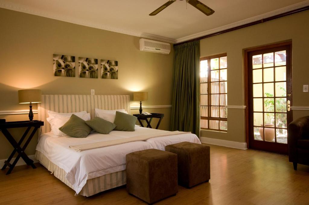 Willowbrook Country House Cape Town Room photo